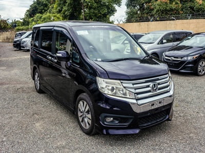 Honda Stepwagon `2010 Black